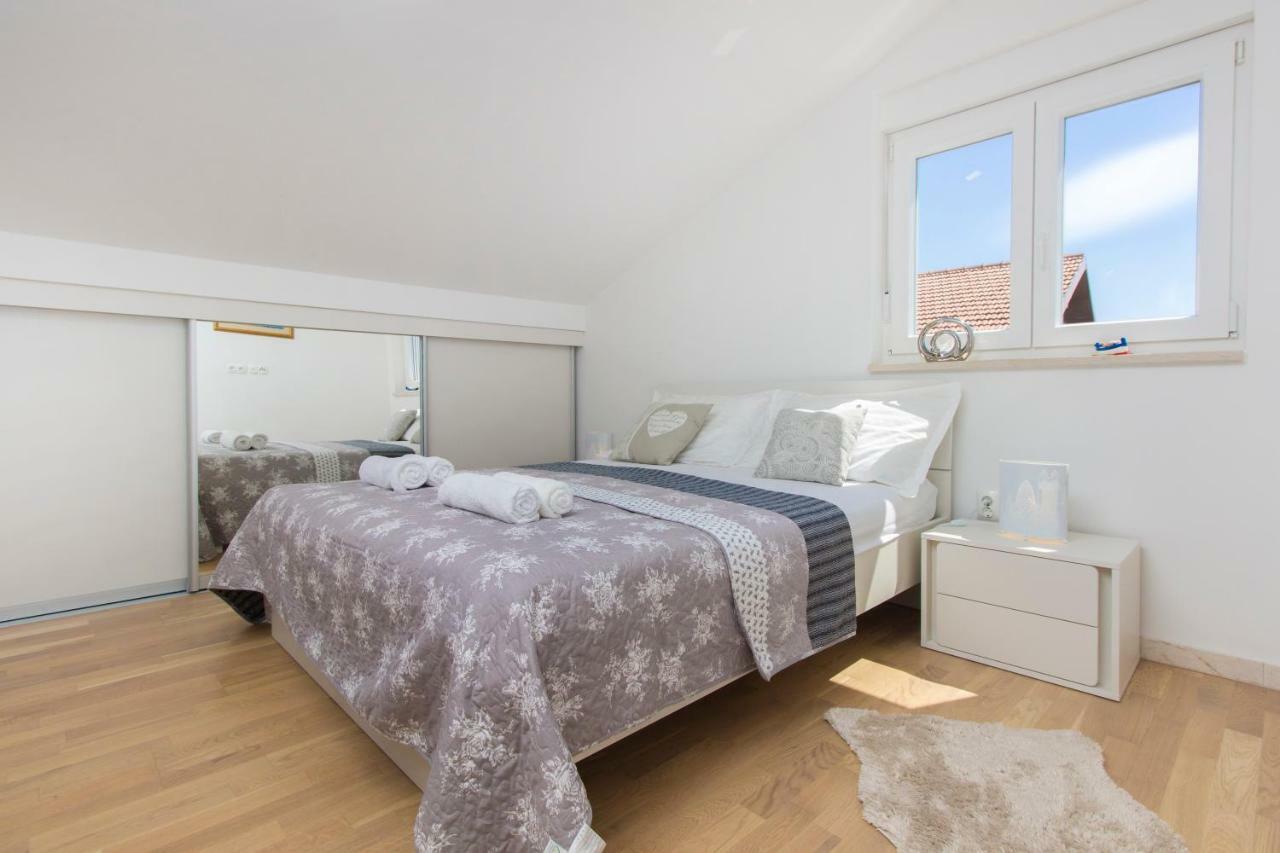 Apartments Luka Водице Екстер'єр фото