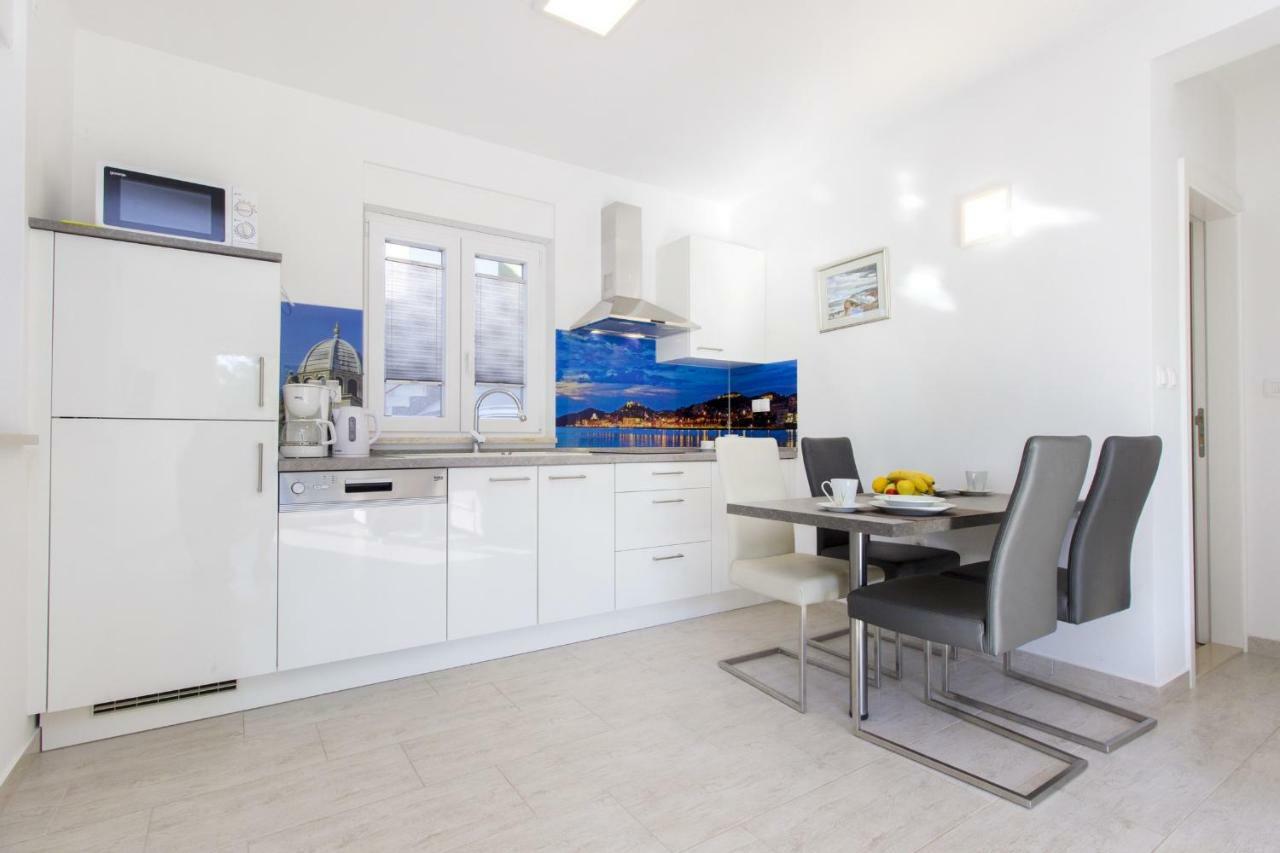 Apartments Luka Водице Екстер'єр фото